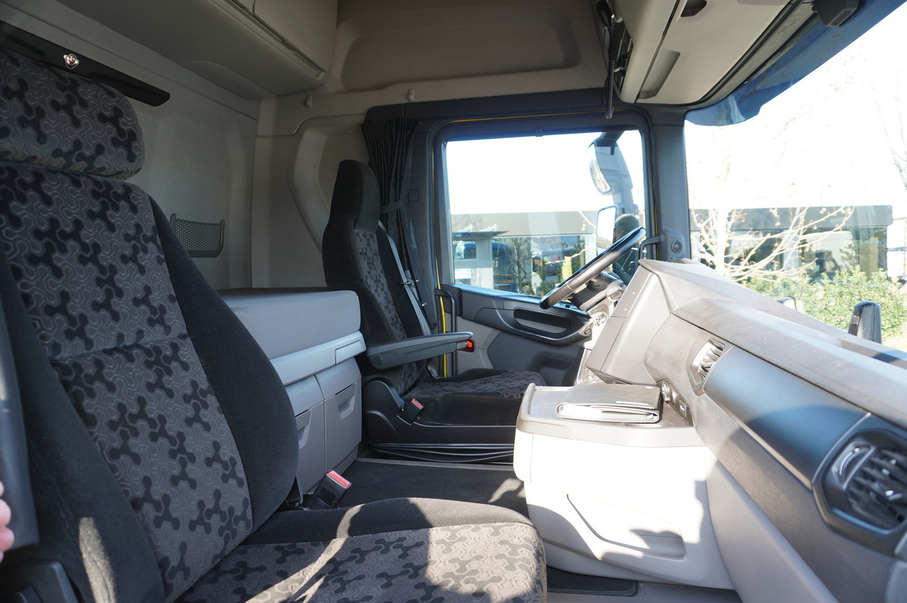 Тентованный грузовик SCANIA R650 V8 8x4 /4 / 2020 / Curtainsider 23 EPAL: фото 29