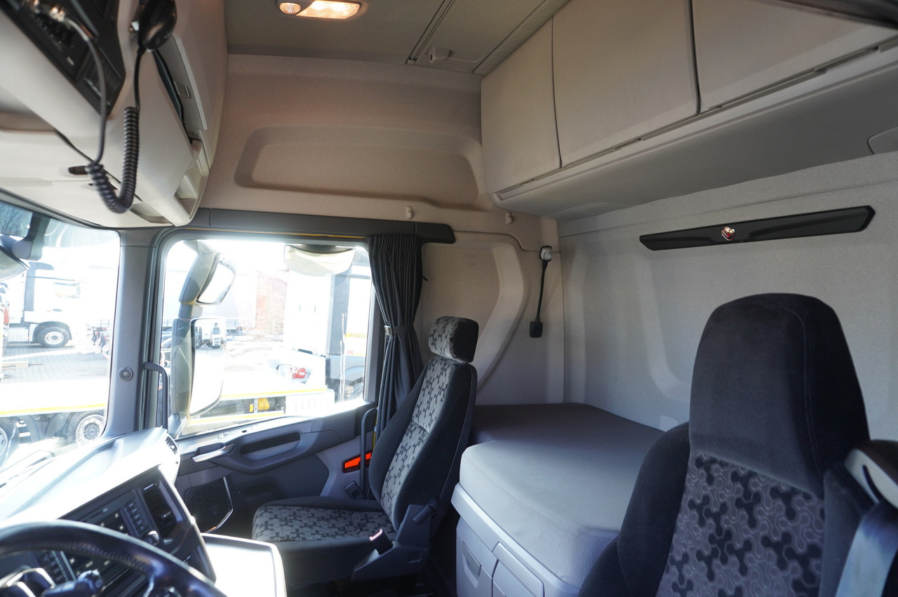 Тентованный грузовик SCANIA R650 V8 8x4 /4 / 2020 / Curtainsider 23 EPAL: фото 17