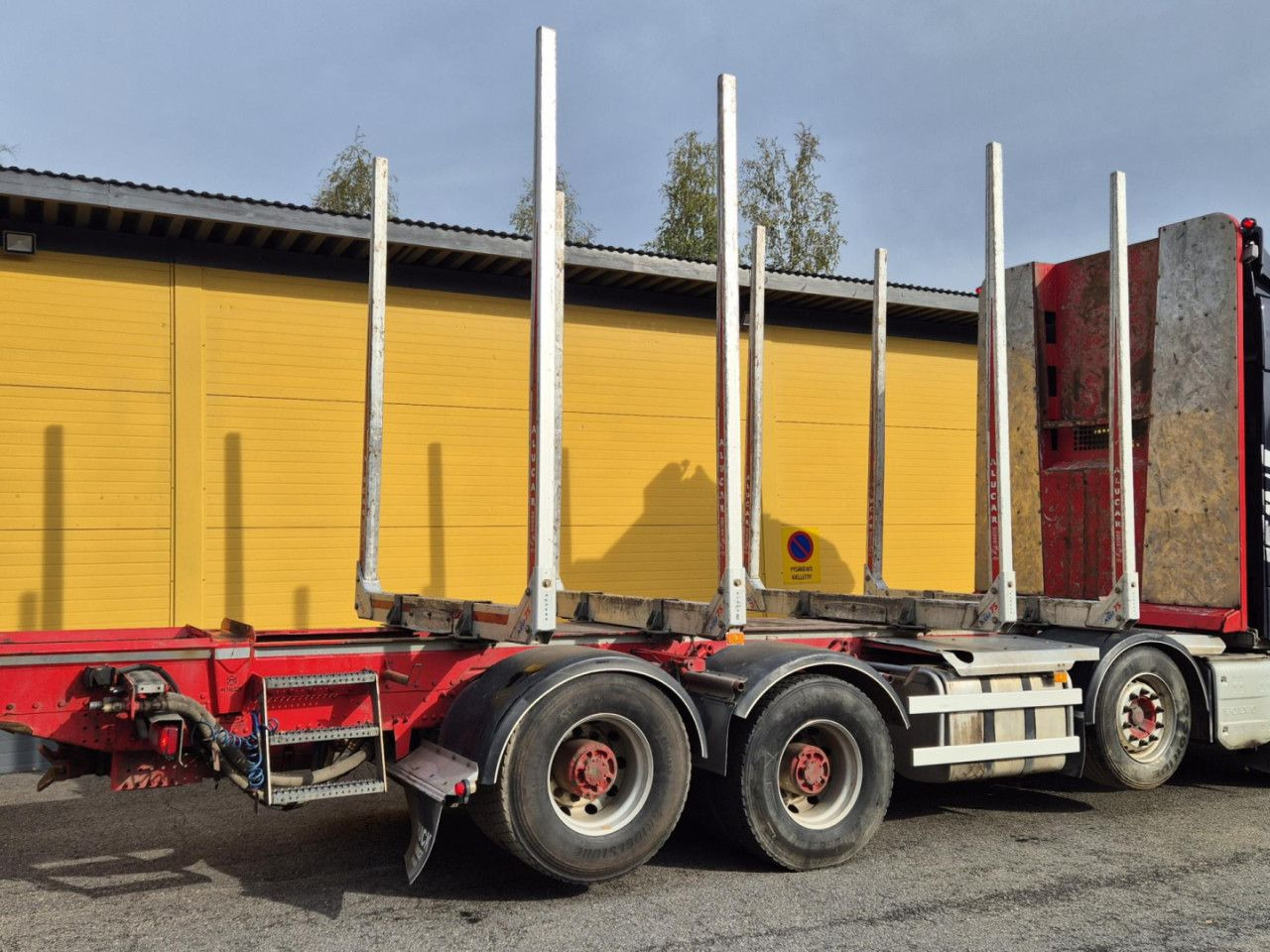 VOLVO FH 750 8x4 / 2 lifted axles / timber truck - Грузовик-шасси: фото 4 VOLVO FH 750 8x4 / 2 lifted axles / timber truck - Грузовик-шасси: фото 4