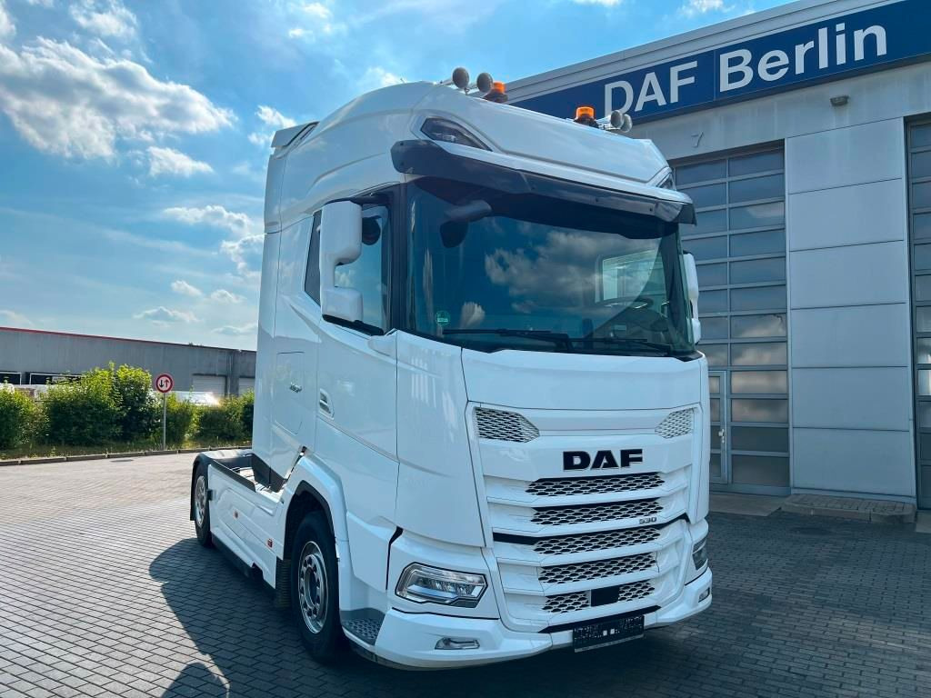 DAF XG+ 530 FT Hydraulik Standklima Retarder 65 tkm - Тягач: фото 1 DAF XG+ 530 FT Hydraulik Standklima Retarder 65 tkm - Тягач: фото 1