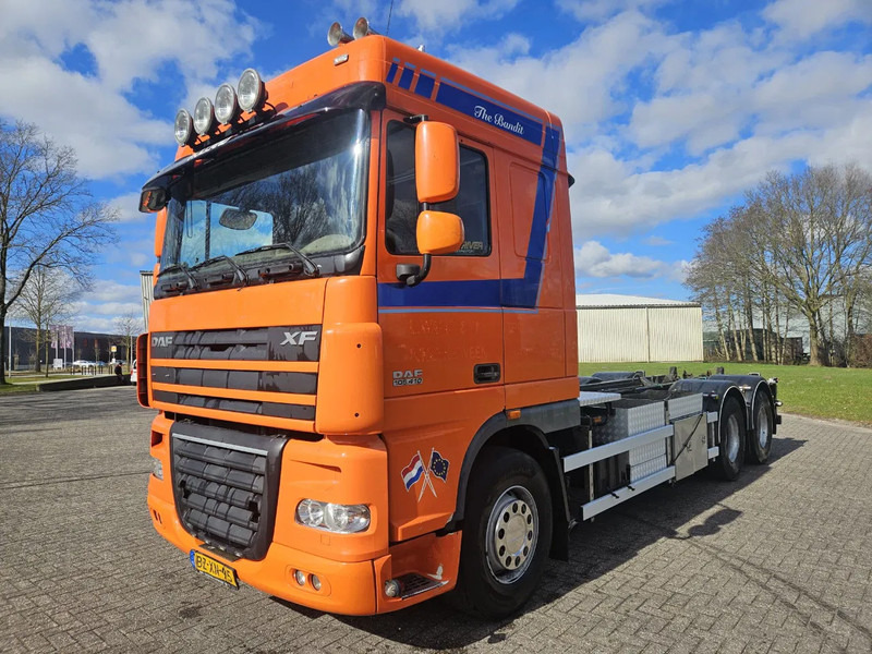 DAF XF 105 410 | 6X2 | Manual | Euro 5 | 10 Tyres - Грузовик-шасси: фото 1 DAF XF 105 410 | 6X2 | Manual | Euro 5 | 10 Tyres - Грузовик-шасси: фото 1