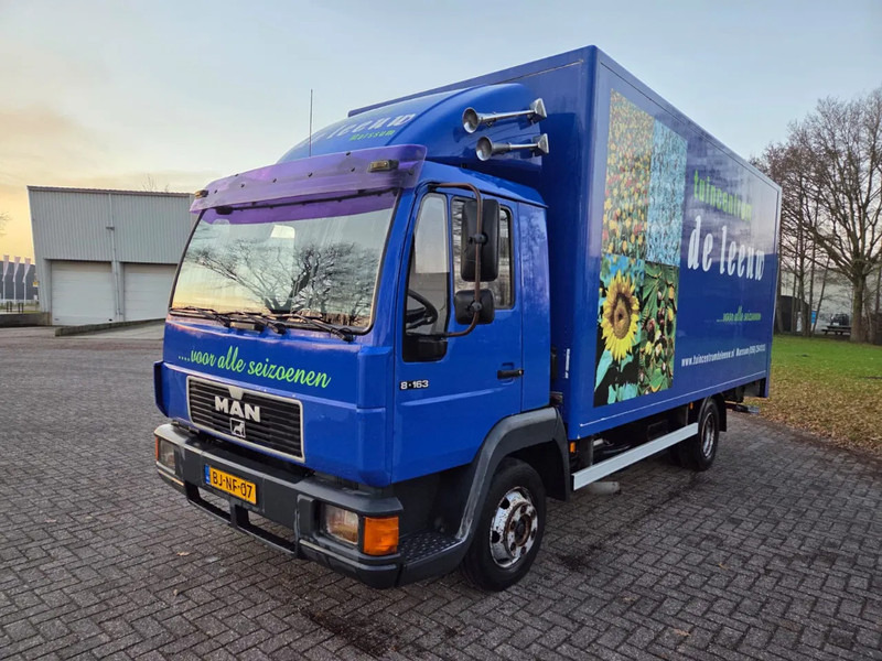 MAN L20 Full steel suspension Manual Dieslpump - Грузовик с закрытым кузовом: фото 1 MAN L20 Full steel suspension Manual Dieslpump - Грузовик с закрытым кузовом: фото 1