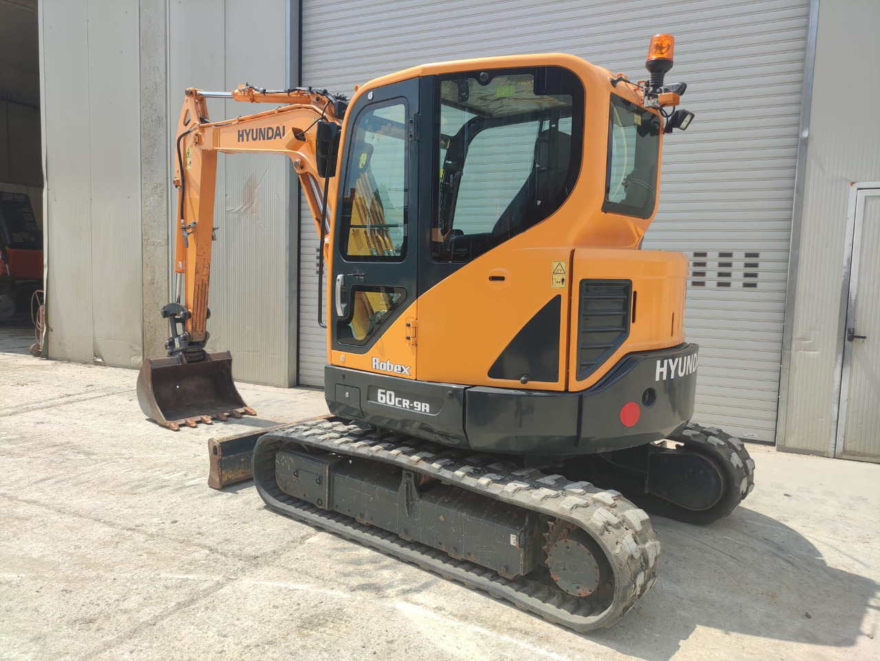 HYUNDAI R60CR-9A - Мини-экскаватор: фото 2 HYUNDAI R60CR-9A - Мини-экскаватор: фото 2