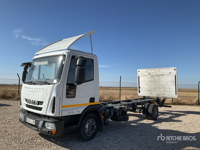 2012 Iveco Eurocargo 75E18 4x2 Cab and Chassis - Грузовик-шасси: фото 1 2012 Iveco Eurocargo 75E18 4x2 Cab and Chassis - Грузовик-шасси: фото 1