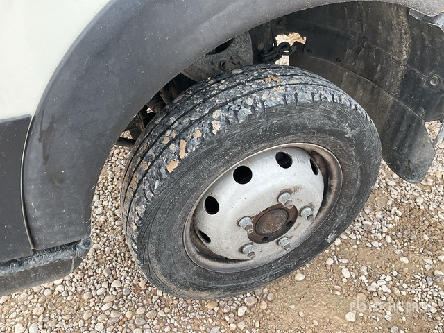 2014 Nissan NT400 Cabstar 35.12 2014 Oil&Steel Scorpion 1490 Sm ... Bucket Truck - Грузовик с подъемником: фото 4 2014 Nissan NT400 Cabstar 35.12 2014 Oil&Steel Scorpion 1490 Sm ... Bucket Truck - Грузовик с подъемником: фото 4