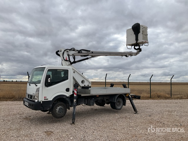2018 Nissan NT400 35.13 2018 Oil&Steel Scorpion 1812 18 ... Bucket Truck - Грузовик с подъемником: фото 1 2018 Nissan NT400 35.13 2018 Oil&Steel Scorpion 1812 18 ... Bucket Truck - Грузовик с подъемником: фото 1