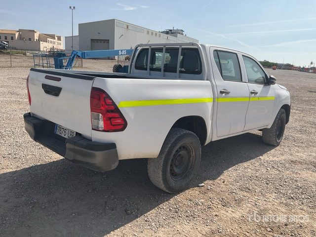 2019 Toyota Hilux 4x4 Crew Cab Pickup - Пикап: фото 4 2019 Toyota Hilux 4x4 Crew Cab Pickup - Пикап: фото 4