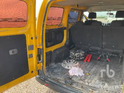 Легковой автомобиль NISSAN NV200: фото 18