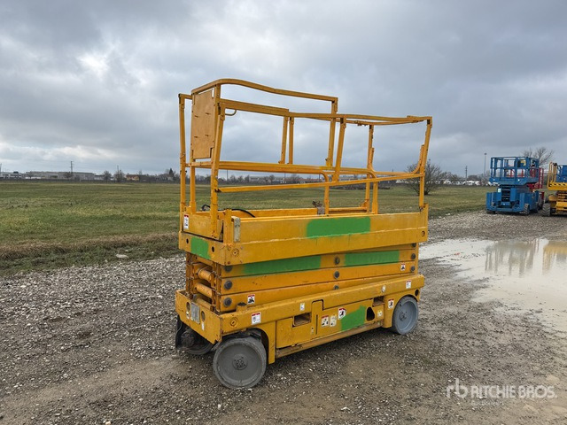 2007 Haulotte Compact 10N Electric (Inoperable) Scissor Lift - Ножничный подъемник: фото 2 2007 Haulotte Compact 10N Electric (Inoperable) Scissor Lift - Ножничный подъемник: фото 2