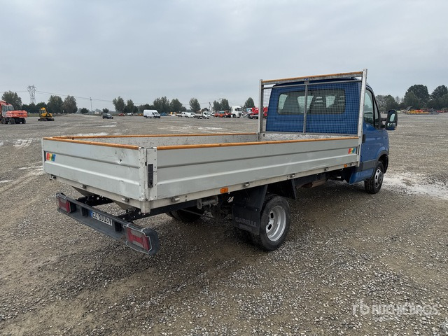 2015 Iveco Daily 35C11 Autocarro cassone fisso - Малотоннажный бортовой грузовик: фото 3 2015 Iveco Daily 35C11 Autocarro cassone fisso - Малотоннажный бортовой грузовик: фото 3