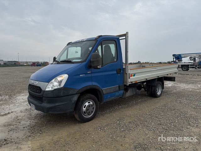 2015 Iveco Daily 35C11 Autocarro cassone fisso - Малотоннажный бортовой грузовик: фото 1 2015 Iveco Daily 35C11 Autocarro cassone fisso - Малотоннажный бортовой грузовик: фото 1