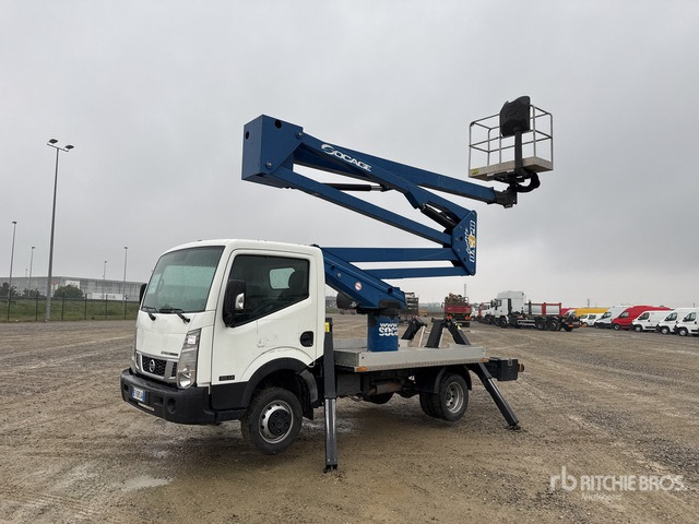 2015 Nissan Cabstar 35.12 2015 Socage DA 320 20 m on Bucket Truck - Грузовик с подъемником: фото 1 2015 Nissan Cabstar 35.12 2015 Socage DA 320 20 m on Bucket Truck - Грузовик с подъемником: фото 1
