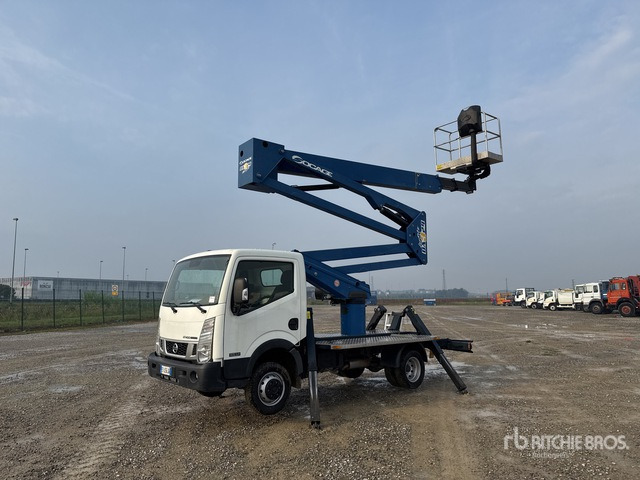2015 Nissan Cabstar 35.12 2015 Socage DA324 24 m on Bucket Truck - Грузовик с подъемником: фото 1 2015 Nissan Cabstar 35.12 2015 Socage DA324 24 m on Bucket Truck - Грузовик с подъемником: фото 1