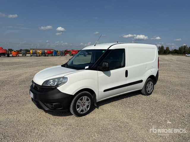 2016 Fiat Doblo Autocarro furgonato - Легковой фургон: фото 3 2016 Fiat Doblo Autocarro furgonato - Легковой фургон: фото 3