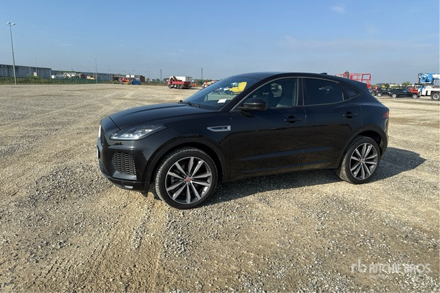2018 Jaguar E Pace 2.0D I4 R-DYNAMIC SE 4WD 240CV SUV - Внедорожник: фото 3 2018 Jaguar E Pace 2.0D I4 R-DYNAMIC SE 4WD 240CV SUV - Внедорожник: фото 3