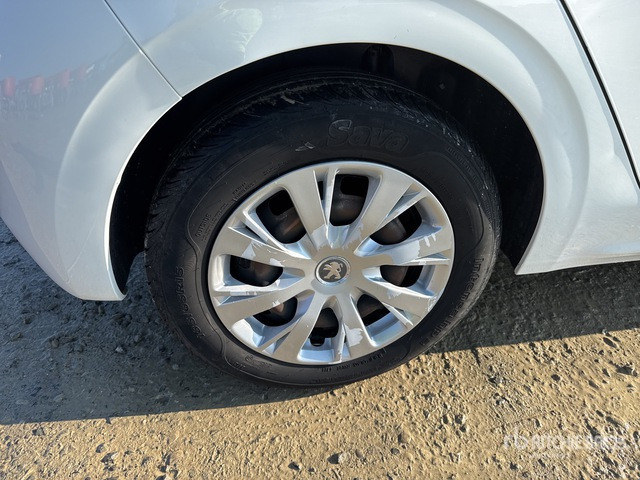 2018 Peugeot 208 BERLINA VAN ACTIVE BLUEHDI Van Truck - Грузовик с закрытым кузовом: фото 5 2018 Peugeot 208 BERLINA VAN ACTIVE BLUEHDI Van Truck - Грузовик с закрытым кузовом: фото 5