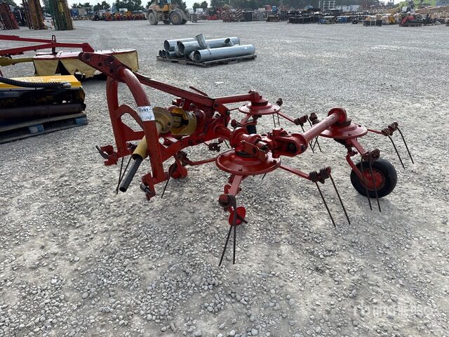 Kuhn Hay Rake - Сеноворошилка: фото 1 Kuhn Hay Rake - Сеноворошилка: фото 1