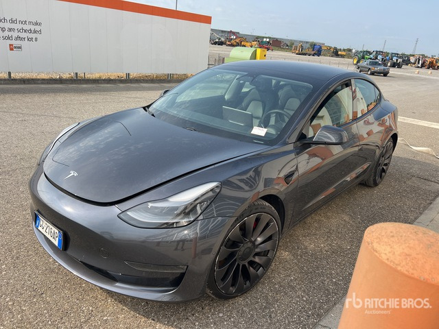 Tesla Model 3 Automobile - Легковой автомобиль: фото 2 Tesla Model 3 Automobile - Легковой автомобиль: фото 2