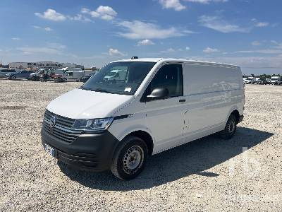 VOLKSWAGEN TRANSPORTER 2.0 TDI BlueMotion SCR 81kW 5-speed - Грузовик с закрытым кузовом: фото 1 VOLKSWAGEN TRANSPORTER 2.0 TDI BlueMotion SCR 81kW 5-speed - Грузовик с закрытым кузовом: фото 1