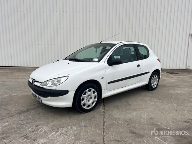 2004 Peugeot 206 Vehicule Utilitaire Cargo Van - Легковой автомобиль: фото 1 2004 Peugeot 206 Vehicule Utilitaire Cargo Van - Легковой автомобиль: фото 1