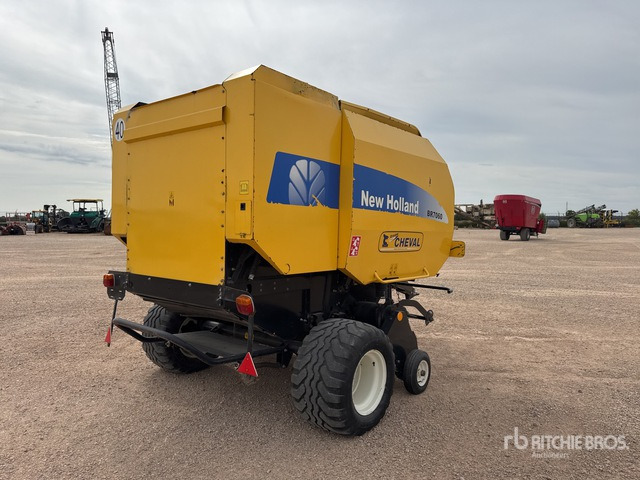 2011 New Holland BR7060 Presse A Balles Rondes Round Baler - Пресс-подборщик рулонный: фото 4 2011 New Holland BR7060 Presse A Balles Rondes Round Baler - Пресс-подборщик рулонный: фото 4
