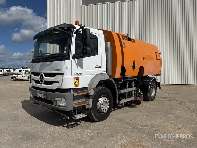 2012 Mercedes-Benz AXOR 1829 Eurovoirie on Balayeuse Sweeper Truck - Подметально-уборочная машина: фото 2 2012 Mercedes-Benz AXOR 1829 Eurovoirie on Balayeuse Sweeper Truck - Подметально-уборочная машина: фото 2