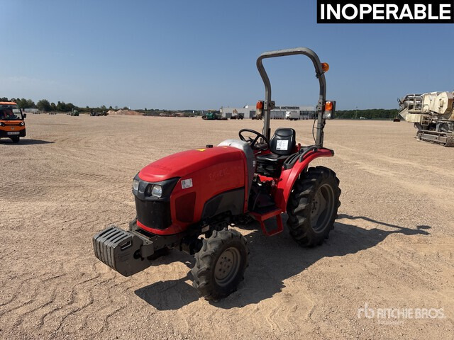 2015 Kubota STW34R 4WD Tracteur Utilitaire (Inoper ... Utility Tractor - Минитрактор: фото 1 2015 Kubota STW34R 4WD Tracteur Utilitaire (Inoper ... Utility Tractor - Минитрактор: фото 1