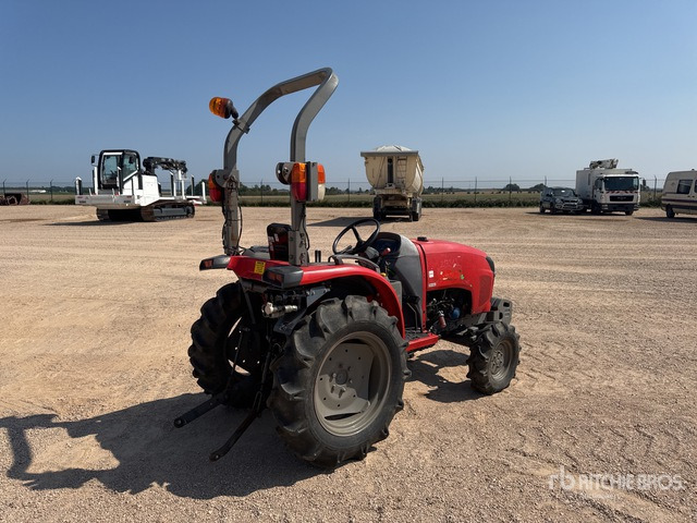 2015 Kubota STW34R 4WD Tracteur Utilitaire (Inoper ... Utility Tractor - Минитрактор: фото 3 2015 Kubota STW34R 4WD Tracteur Utilitaire (Inoper ... Utility Tractor - Минитрактор: фото 3