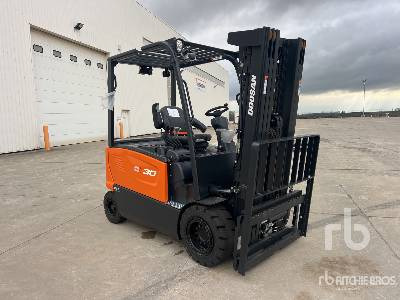 DOOSAN B30X-7 PLUS 3000 kg (Unused) - Электропогрузчик: фото 4 DOOSAN B30X-7 PLUS 3000 kg (Unused) - Электропогрузчик: фото 4