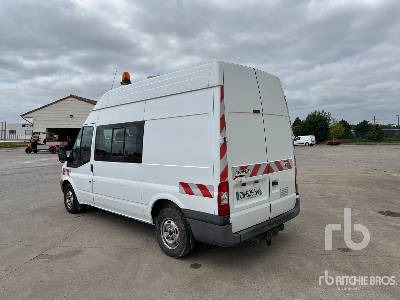 FORD TRANSIT 4x2 Camion Fourgon - Грузовик с закрытым кузовом: фото 2 FORD TRANSIT 4x2 Camion Fourgon - Грузовик с закрытым кузовом: фото 2