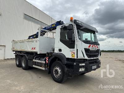 IVECO TRAKKER 410 EEV 2013 Fassi F133 5580 kg on 6x4 ... - Самосвал: фото 5 IVECO TRAKKER 410 EEV 2013 Fassi F133 5580 kg on 6x4 ... - Самосвал: фото 5