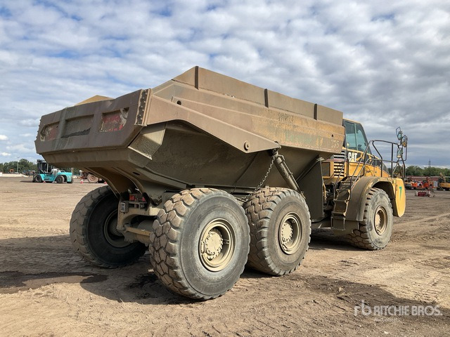 2005 Cat 735 6x6 Articulated Dump Truck - Сочленённый самосвал: фото 4 2005 Cat 735 6x6 Articulated Dump Truck - Сочленённый самосвал: фото 4
