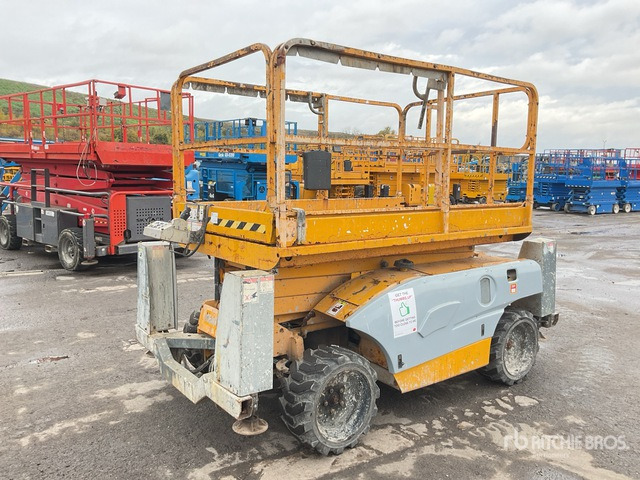 2014 Haulotte Compact 10DX 4x4 Diesel Scissor Lift - Ножничный подъемник: фото 2 2014 Haulotte Compact 10DX 4x4 Diesel Scissor Lift - Ножничный подъемник: фото 2