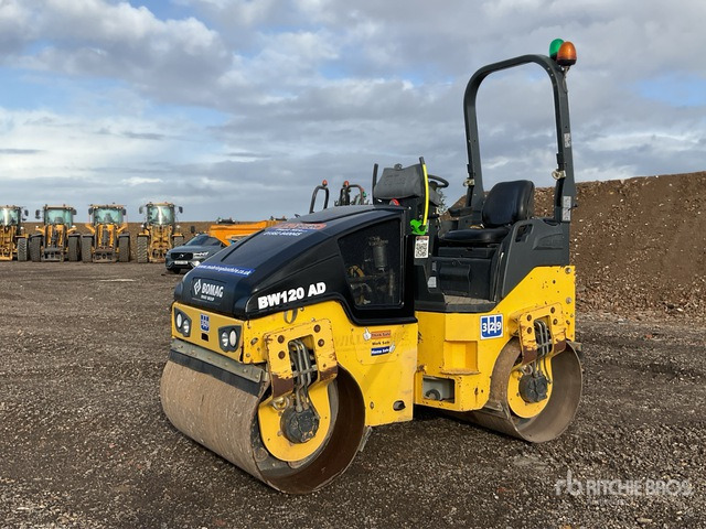 2015 Bomag 120AD-5 Double Drum Roller - Каток: фото 2 2015 Bomag 120AD-5 Double Drum Roller - Каток: фото 2