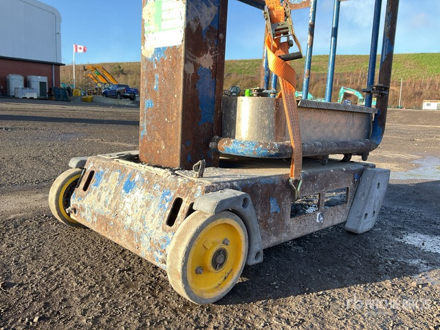 2015 Power Tower Peco Vertical Mast Lift - Вертикальный мачтовый подъемник: фото 4 2015 Power Tower Peco Vertical Mast Lift - Вертикальный мачтовый подъемник: фото 4