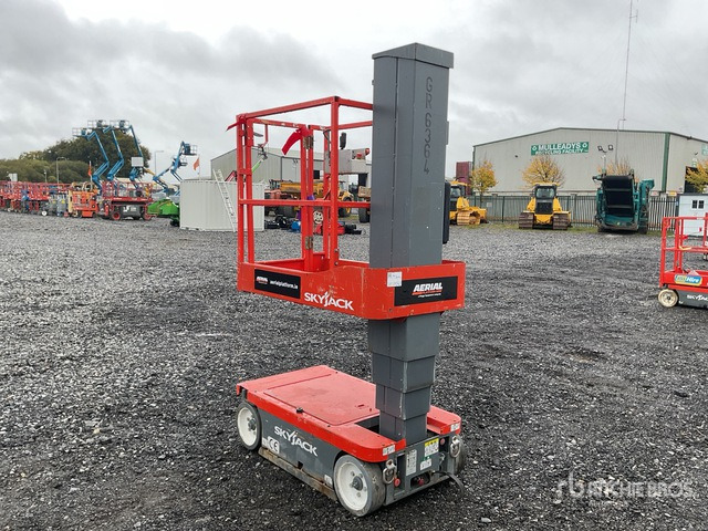 2015 Skyjack SJ16 2015 Skyjack SJ16 Vertical Mast Lift Vertical Mast Lift - Вертикальный мачтовый подъемник: фото 4 2015 Skyjack SJ16 2015 Skyjack SJ16 Vertical Mast Lift Vertical Mast Lift - Вертикальный мачтовый подъемник: фото 4