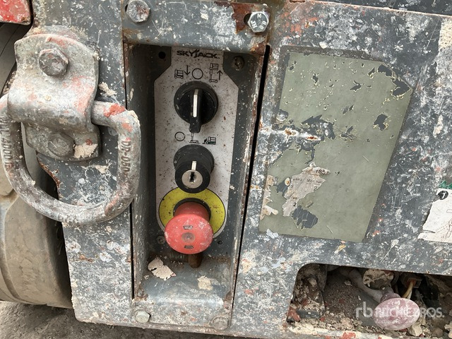 2017 Skyjack SJ16 2017 Skyjack SJ16 Vertical Mast Lift Vertical Mast Lift - Вертикальный мачтовый подъемник: фото 5 2017 Skyjack SJ16 2017 Skyjack SJ16 Vertical Mast Lift Vertical Mast Lift - Вертикальный мачтовый подъемник: фото 5