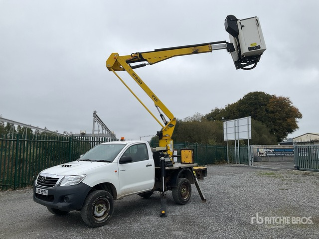 2018 Toyota Hilux 2018 Versalift LAT-38-135-H on 4x4 Bucket Truck - Другая техника: фото 2 2018 Toyota Hilux 2018 Versalift LAT-38-135-H on 4x4 Bucket Truck - Другая техника: фото 2