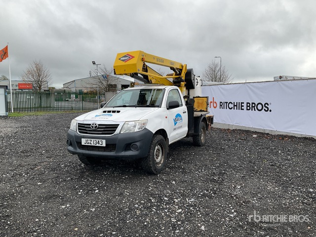 Toyota Hilux Bucket Truck - Другая техника: фото 4 Toyota Hilux Bucket Truck - Другая техника: фото 4