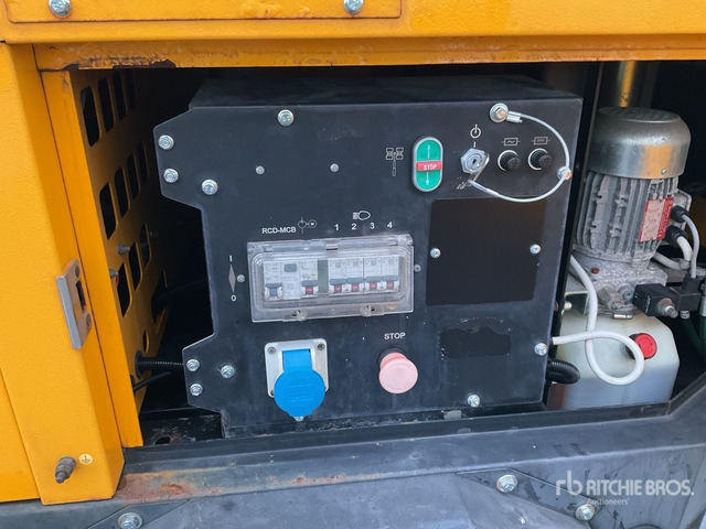 Generac VB9 Light Tower - Осветительная мачта: фото 5 Generac VB9 Light Tower - Осветительная мачта: фото 5