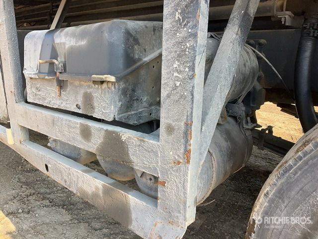 1997 Volvo FH 8x4 Twin-Steer Flatbed Truck - Грузовик бортовой/ Платформа: фото 4 1997 Volvo FH 8x4 Twin-Steer Flatbed Truck - Грузовик бортовой/ Платформа: фото 4