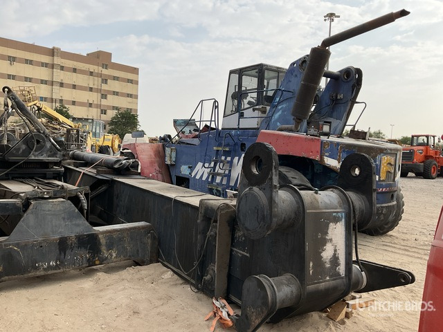 2004 Fantuzzi CS45KM 45 ton (Inoperable) Container Handler - Контейнерный погрузчик: фото 4 2004 Fantuzzi CS45KM 45 ton (Inoperable) Container Handler - Контейнерный погрузчик: фото 4