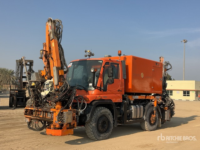2012 Mercedes-Benz Unimog 500 4x4 Solar Panel Cleaning Truck :Misc. Truck - Подметально-уборочная машина: фото 1 2012 Mercedes-Benz Unimog 500 4x4 Solar Panel Cleaning Truck :Misc. Truck - Подметально-уборочная машина: фото 1