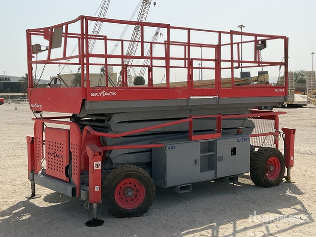 2012 Skyjack SJ9241 4x4 Diesel Scissor Lift - Ножничный подъемник: фото 2 2012 Skyjack SJ9241 4x4 Diesel Scissor Lift - Ножничный подъемник: фото 2