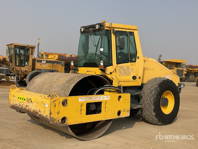 2013 Bomag BW211D-40 - Компактор: фото 1 2013 Bomag BW211D-40 - Компактор: фото 1