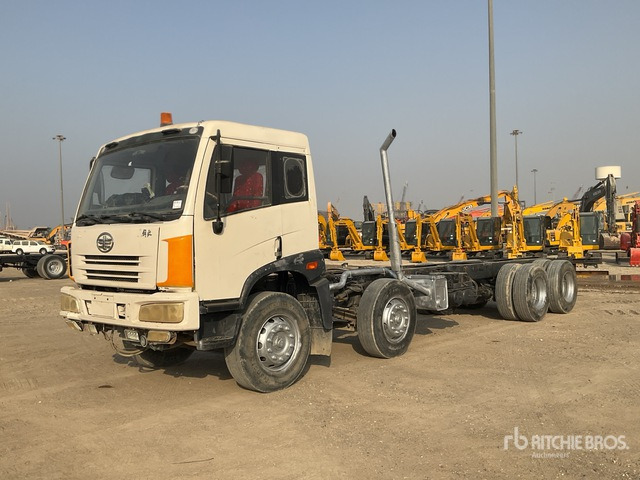 2014 FAW CA1313P 8x4 Twin-Steer Cab and Chassis - Грузовик-шасси: фото 1 2014 FAW CA1313P 8x4 Twin-Steer Cab and Chassis - Грузовик-шасси: фото 1