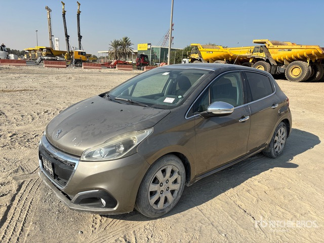 2017 Peugeot 208 Automobile - Легковой автомобиль: фото 1 2017 Peugeot 208 Automobile - Легковой автомобиль: фото 1