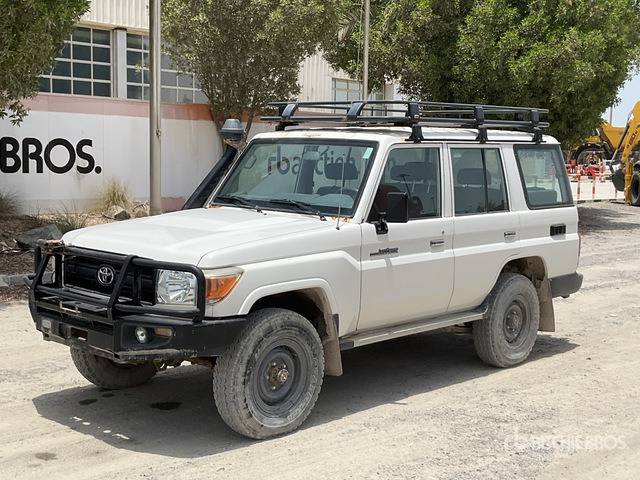 2018 Toyota Land Cruiser 76L 4x4 SUV - Внедорожник: фото 1 2018 Toyota Land Cruiser 76L 4x4 SUV - Внедорожник: фото 1