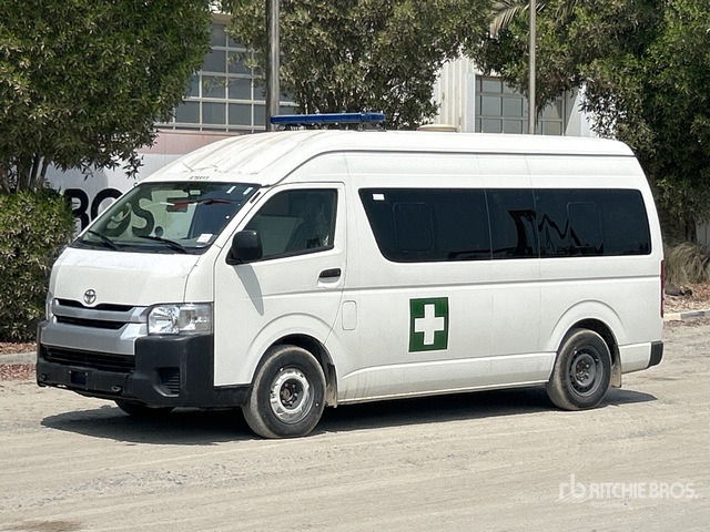 2022 Toyota Hiace High Roof 4x2 Ambulance - Машина скорой помощи: фото 1 2022 Toyota Hiace High Roof 4x2 Ambulance - Машина скорой помощи: фото 1