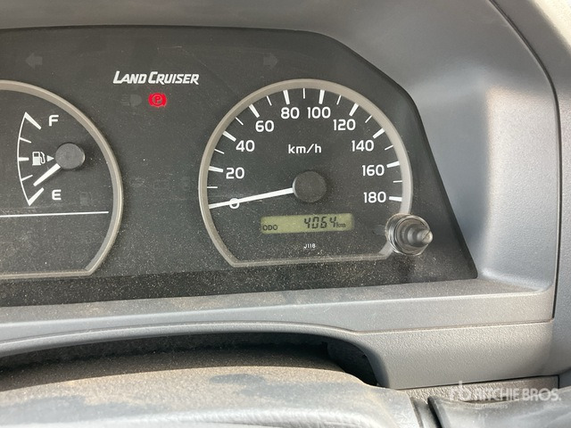 2023 Toyota Land Cruiser 76L 4x4 SUV - Внедорожник: фото 2 2023 Toyota Land Cruiser 76L 4x4 SUV - Внедорожник: фото 2